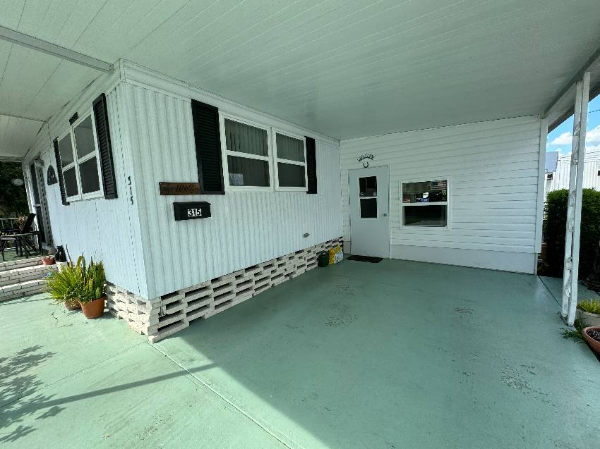 315 Murray Drive a Lakeland, FL Mobile or Manufactured Home for Sale